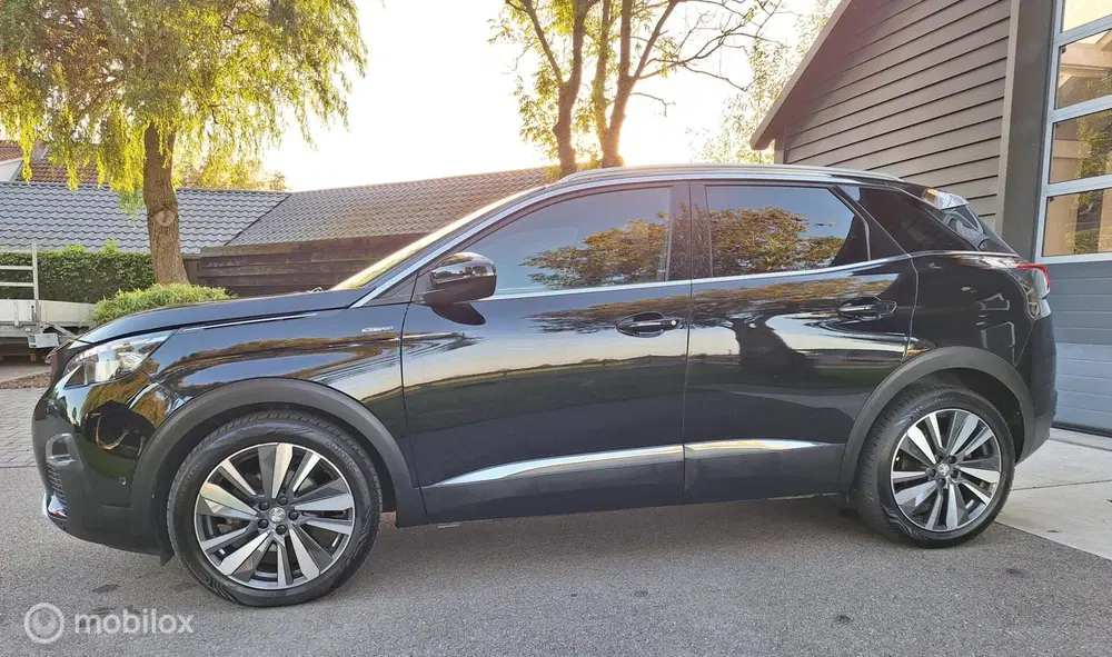 Peugeot 3008 1.2 PureTech GT Line Avantage. Full-Map Na uit 2020, foto 4