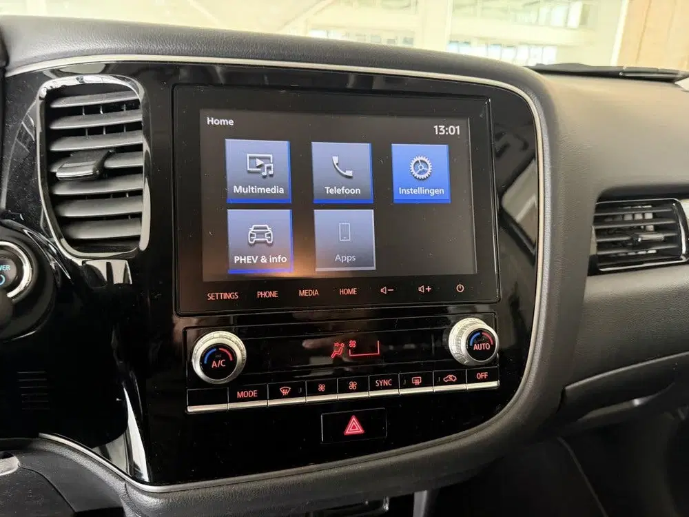 Mitsubishi Outlander 2.4 PHEV Pure (bj 2020 uit 2020, foto 12