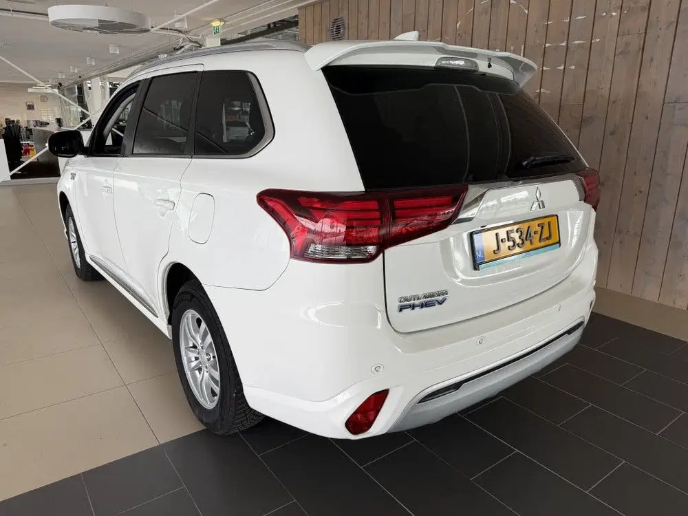 Mitsubishi Outlander 2.4 PHEV Pure (bj 2020 uit 2020, foto 6