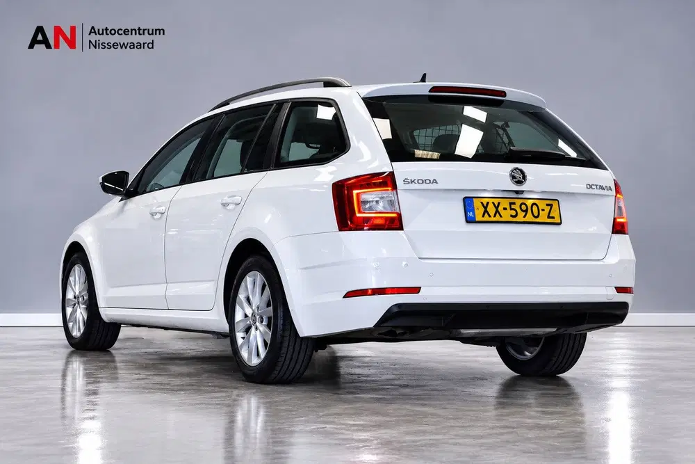 Skoda Octavia 1.0 TSI Greentech Ambition Business uit 2019, foto 14