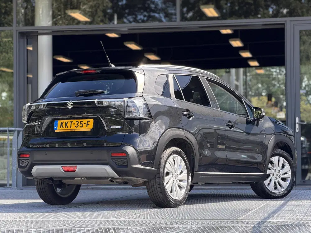Suzuki S-Cross 1.4 Boosterjet Select Hybrid Automaat 110P uit 2025, foto 2