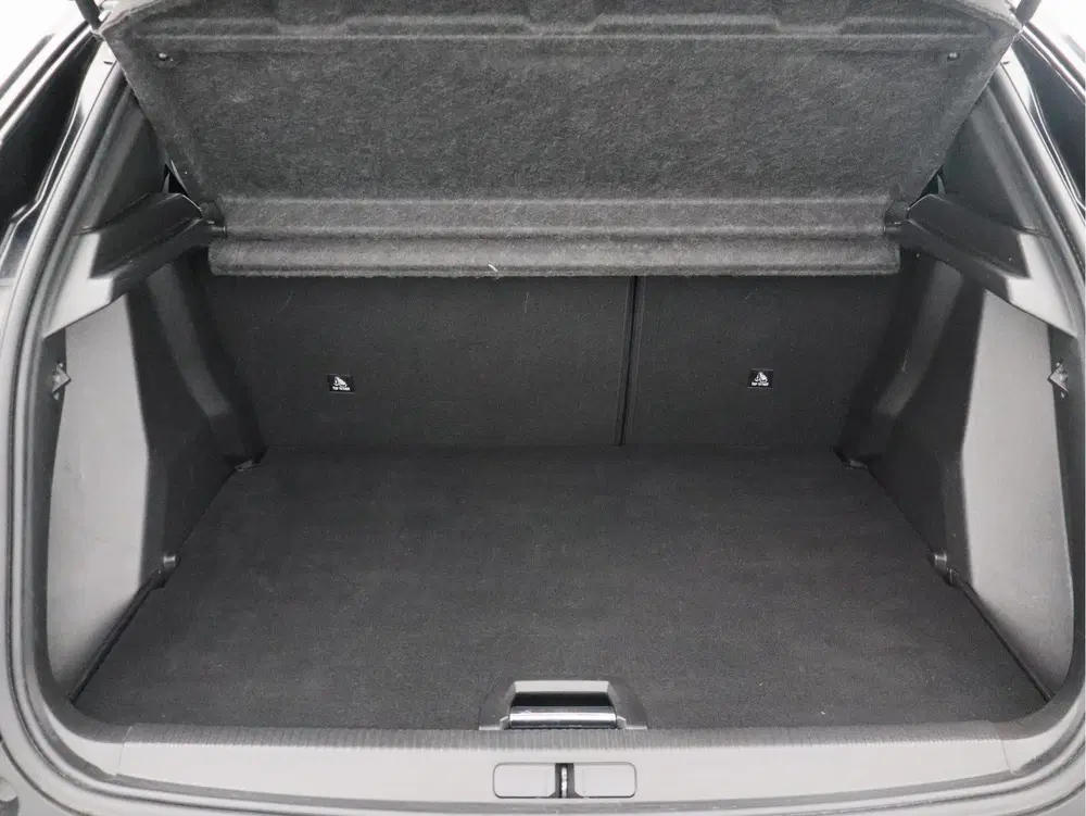 Peugeot 2008 1.2 PureTech Allure Pack uit 2021, foto 15