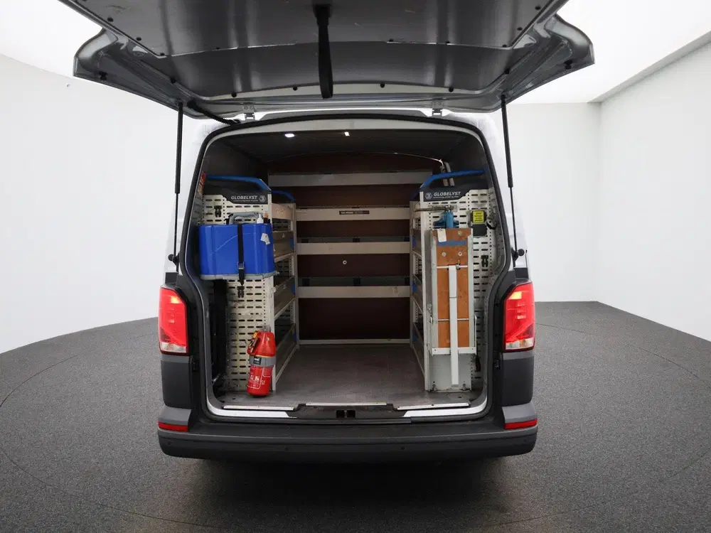 Volkswagen Transporter 2.0 TDI L2H1 150PK uit 2021, foto 8