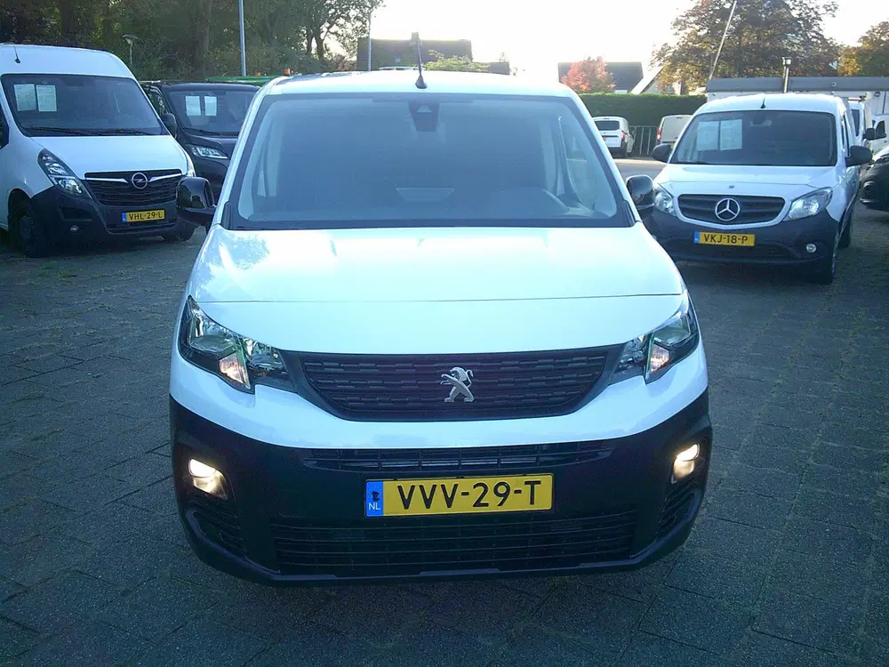 Peugeot Partner 1.5 BlueHDi 100 S&S L1 VOORZIEN VAN ARCO+C uit 2023, foto 2