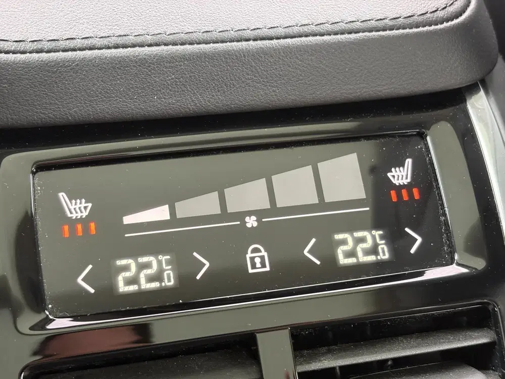 Volvo XC90 2.0 T8 Recharge AWD Ultimate Dark uit 2022, foto 11