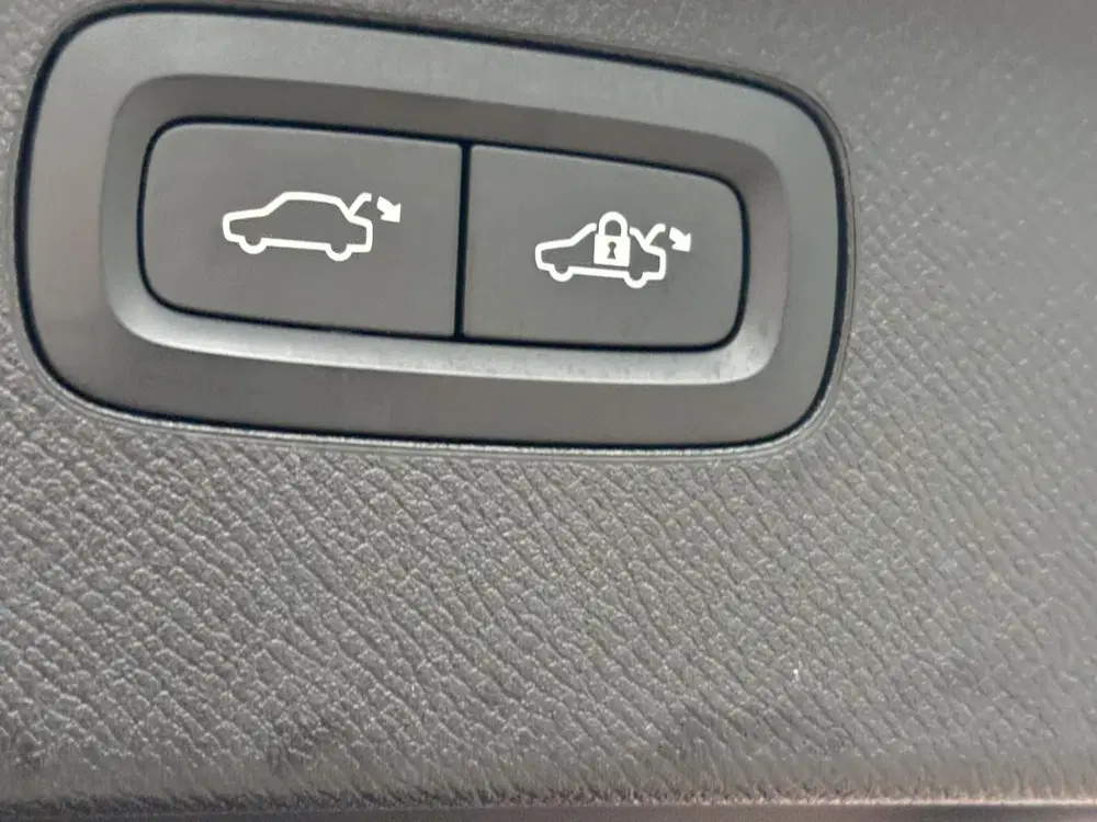 Volvo XC90 2.0 T8 Recharge AWD Ultimate Dark uit 2022, foto 14