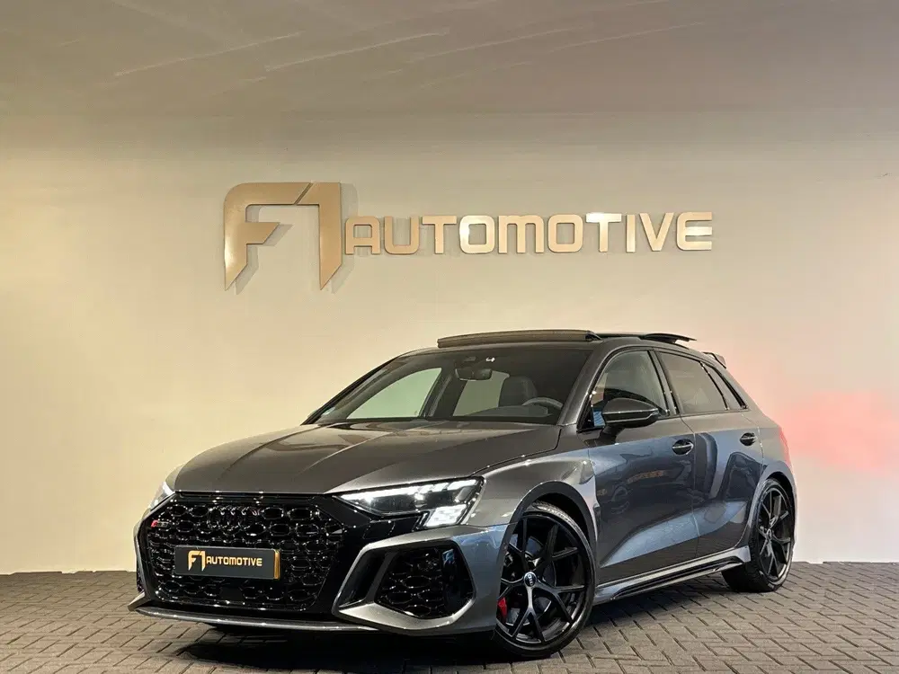 Audi RS3 Sportback 2.5 TFSI quattro Pano uit 2023