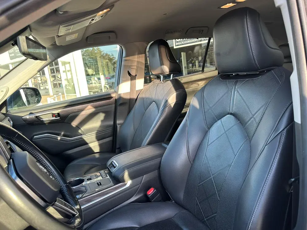 Toyota Highlander 2.5 AWD Hybrid Premium uit 2021, foto 3