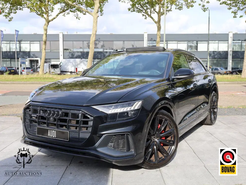 Audi Q8 60 TFSI e quattro Competition Panodak uit 2022