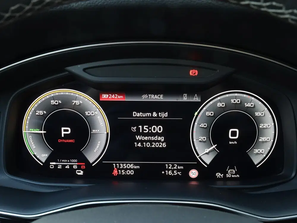 Audi Q8 60 TFSI e quattro Competition Panodak uit 2022, foto 13