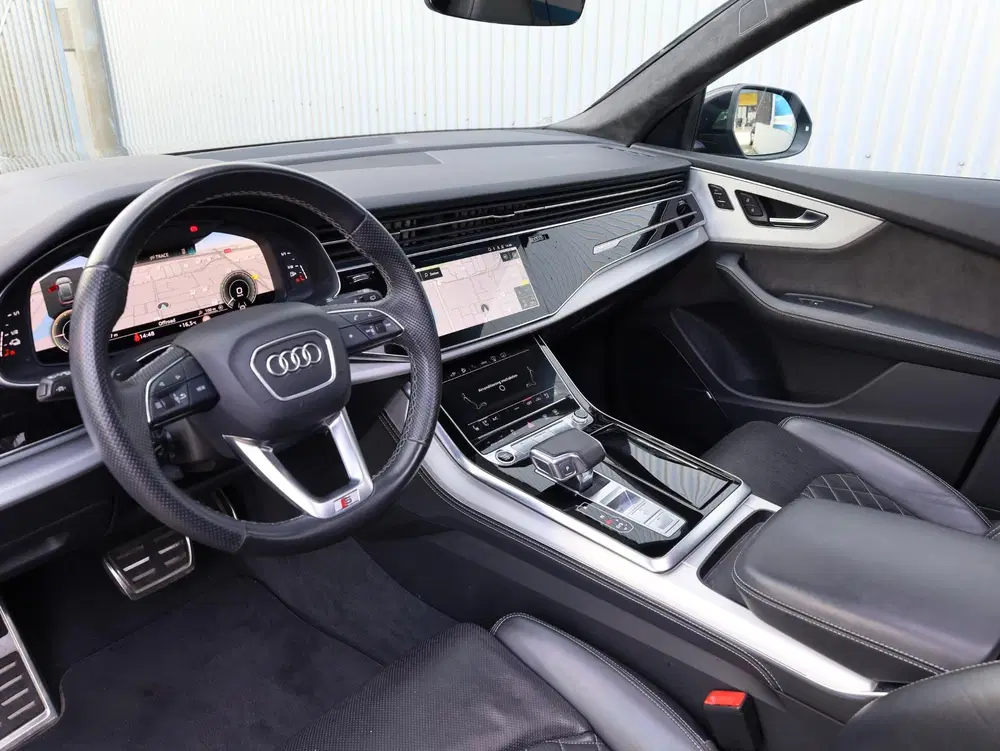 Audi Q8 60 TFSI e quattro Competition Panodak uit 2022, foto 6