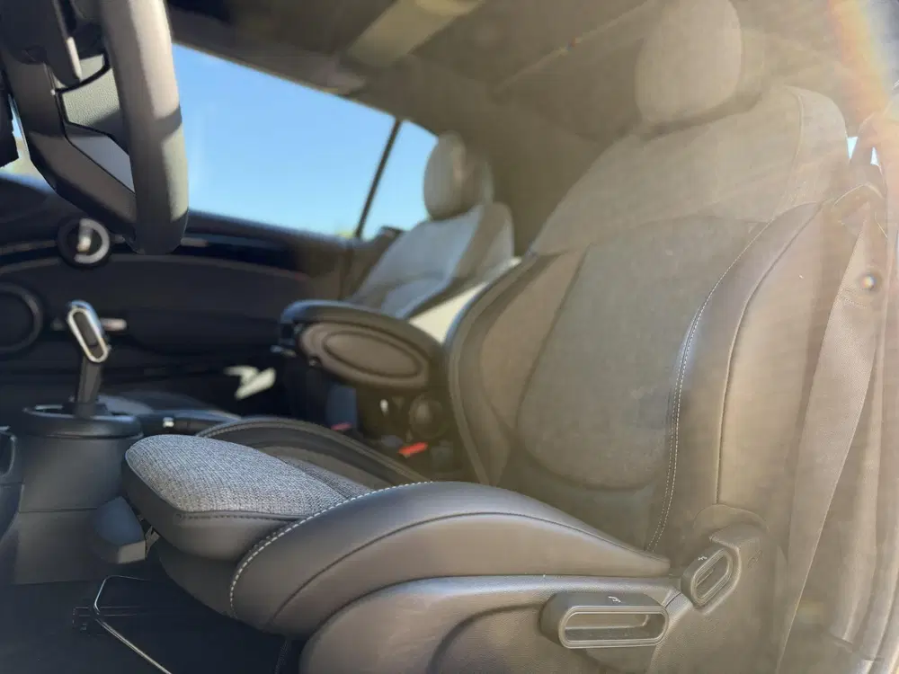 Mini Cabrio 2.0 Cooper S Essential uit 2023, foto 6
