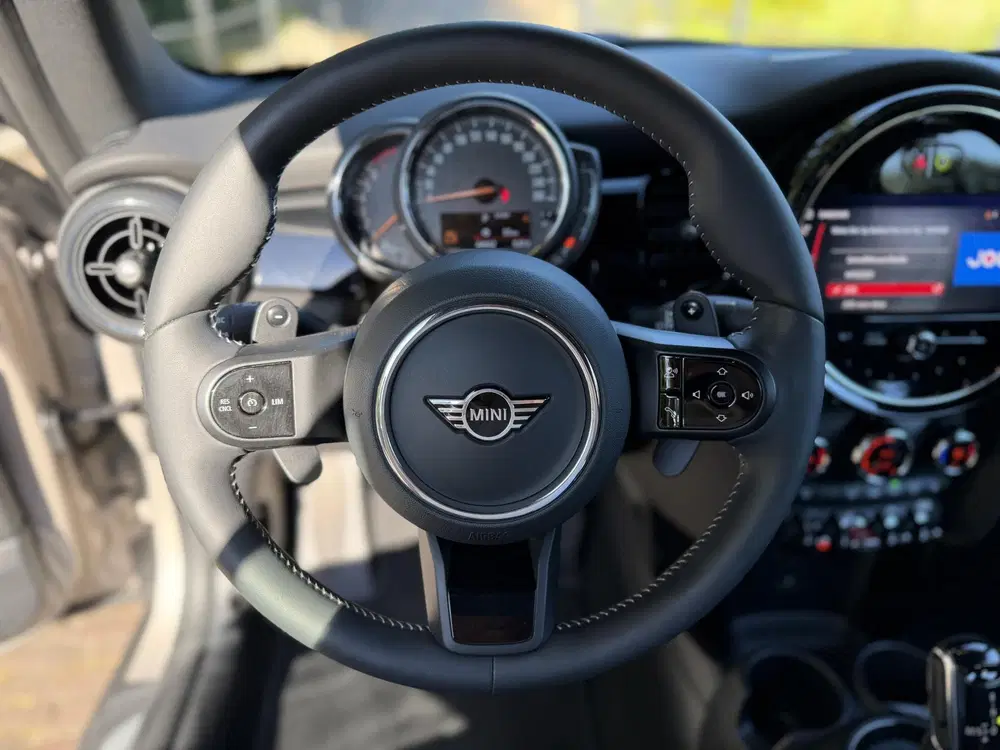 Mini Cabrio 2.0 Cooper S Essential uit 2023, foto 9