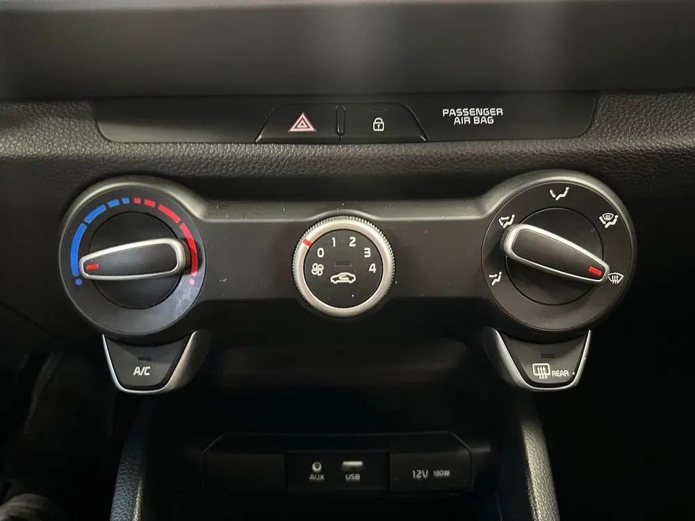 Kia Stonic 1.0 T-GDi DynamicLine uit 2019, foto 10