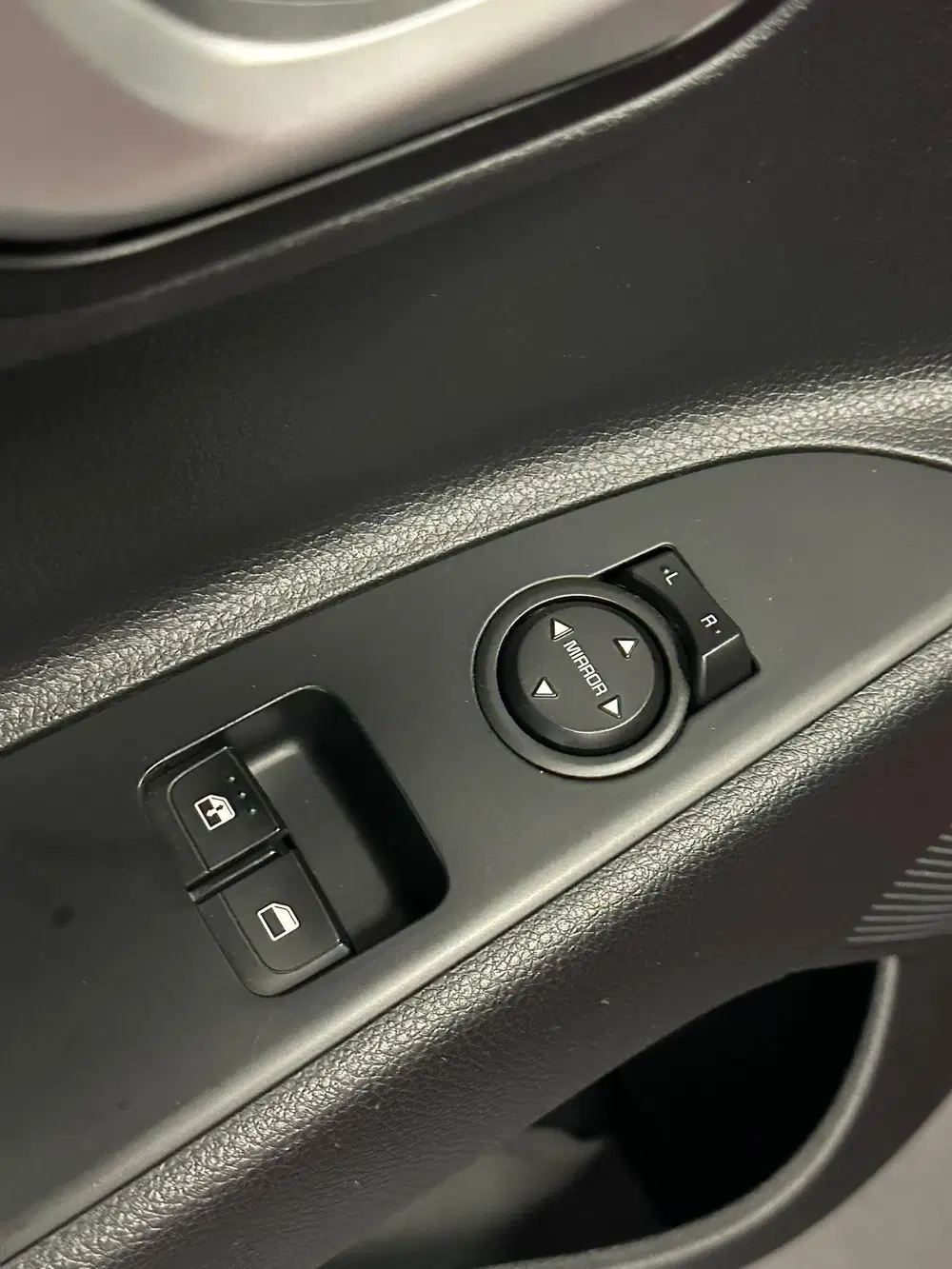 Kia Stonic 1.0 T-GDi DynamicLine uit 2019, foto 3