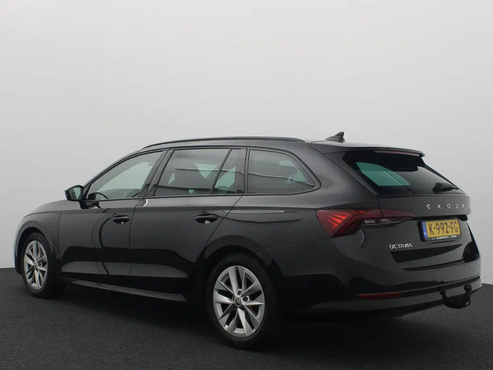 Skoda Octavia 1.0 TSI Sport Business TREKHAAK uit 2020, foto 3