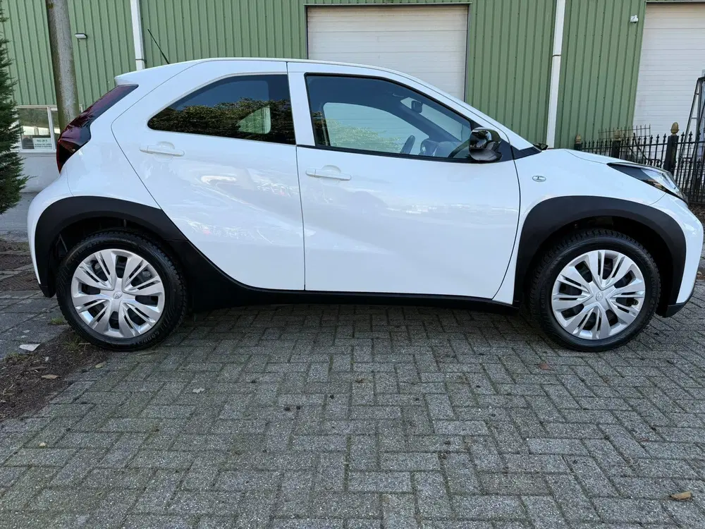 Toyota Aygo X 1.0 VVT-i CVT Automaat uit 2024, foto 3