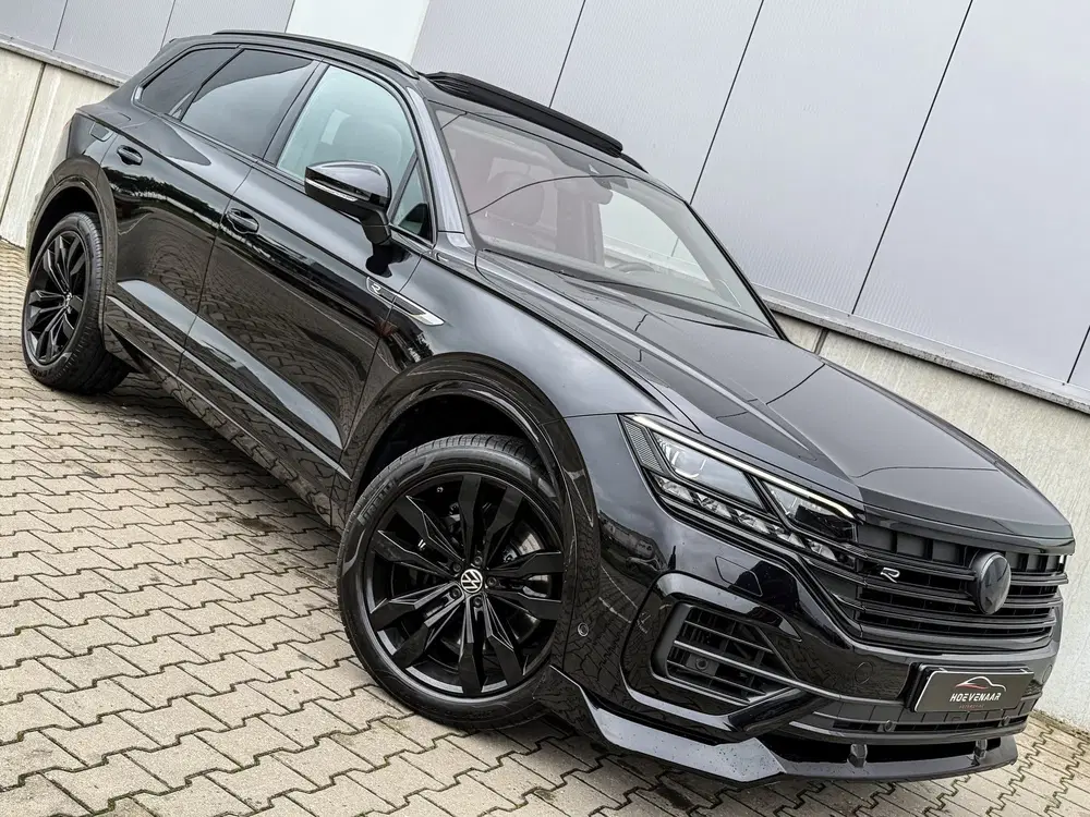 Volkswagen Touareg 3.0 TSi eHybrid R 462Pk Black Dyn Pano 21 uit 2021