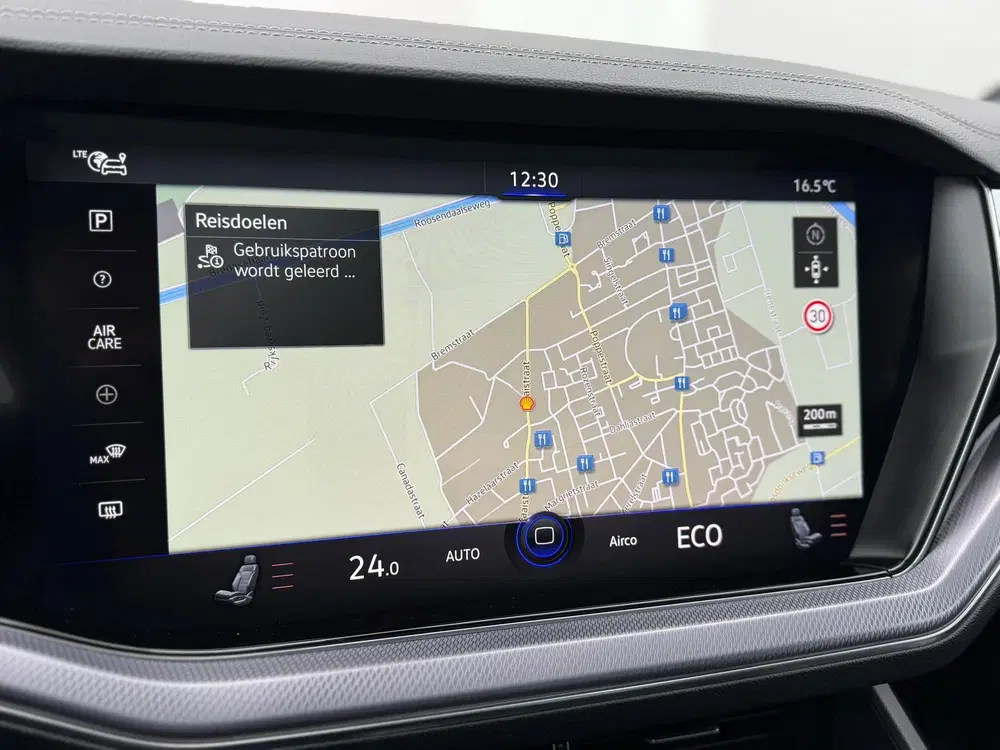 Volkswagen Touareg 3.0 TSi eHybrid R 462Pk Black Dyn Pano 21 uit 2021, foto 14