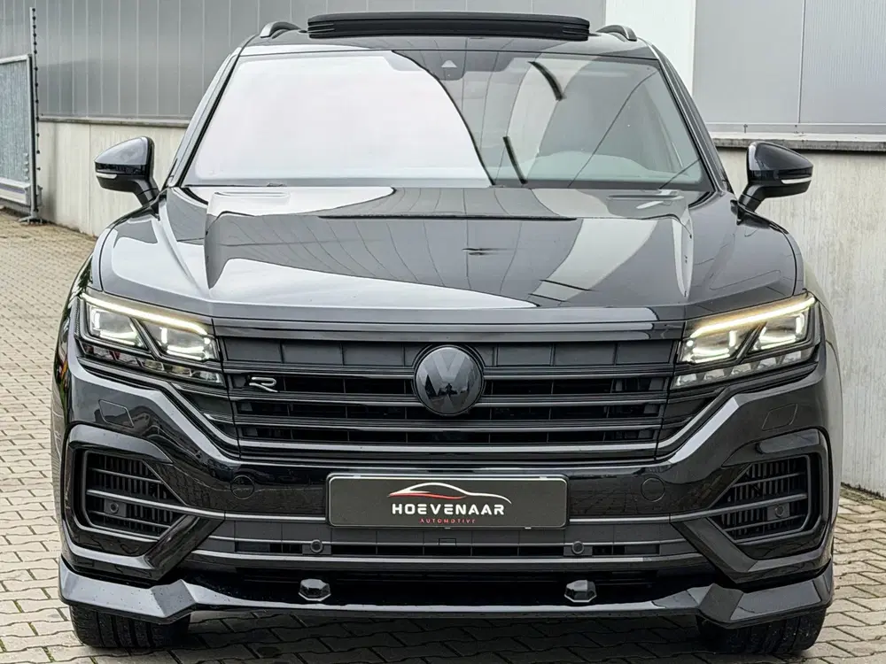 Volkswagen Touareg 3.0 TSi eHybrid R 462Pk Black Dyn Pano 21 uit 2021, foto 2