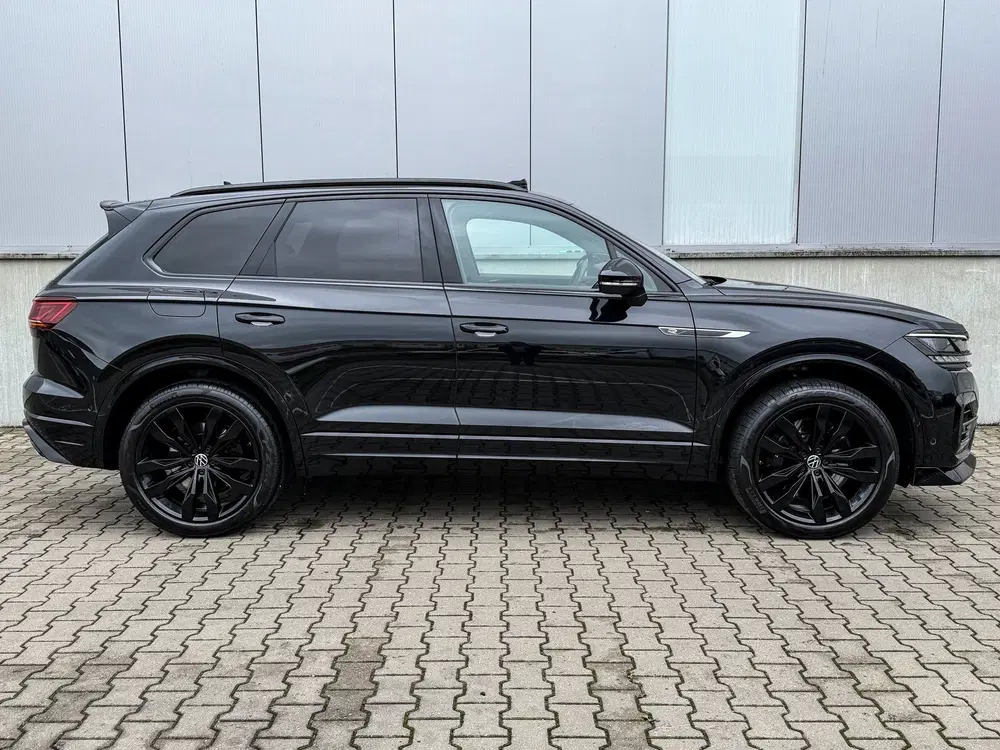 Volkswagen Touareg 3.0 TSi eHybrid R 462Pk Black Dyn Pano 21 uit 2021, foto 4