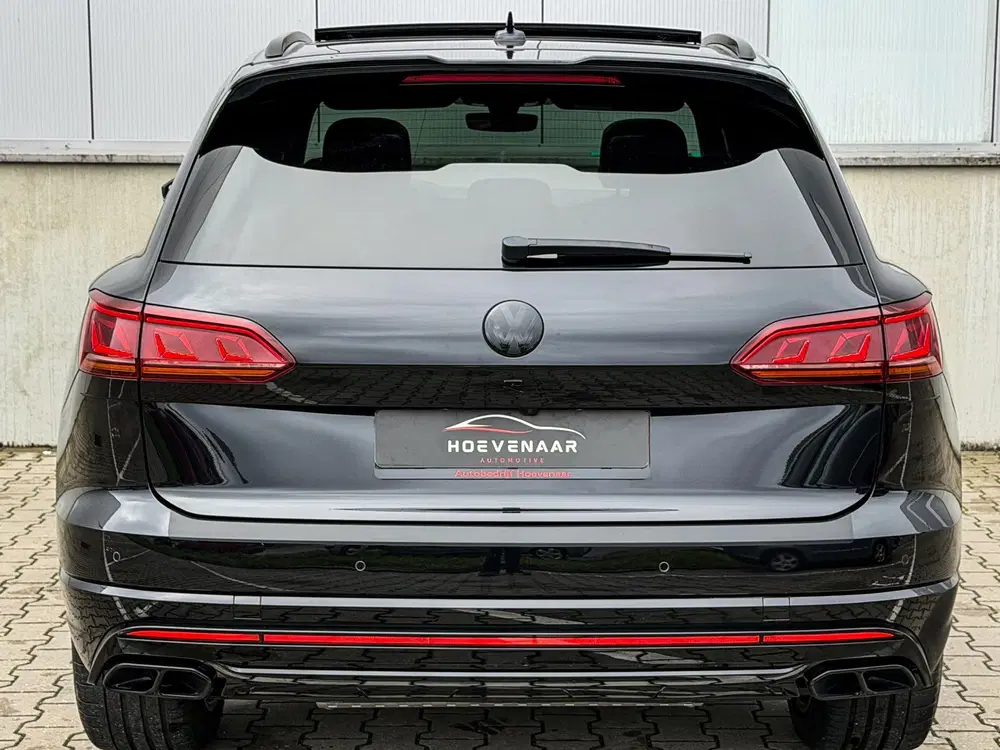 Volkswagen Touareg 3.0 TSi eHybrid R 462Pk Black Dyn Pano 21 uit 2021, foto 5