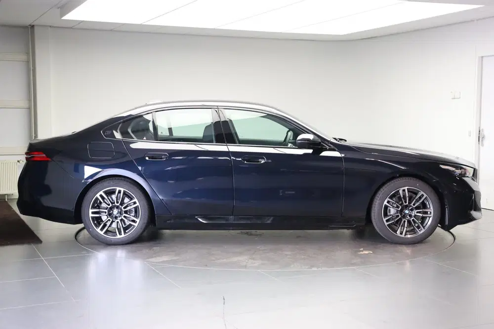 BMW i5 eDrive40 M Sport uit 2026, foto 4