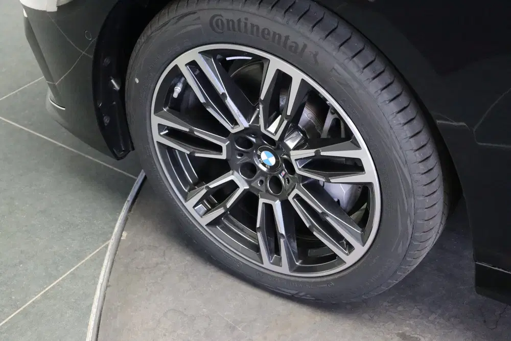 BMW i5 eDrive40 M Sport uit 2026, foto 6