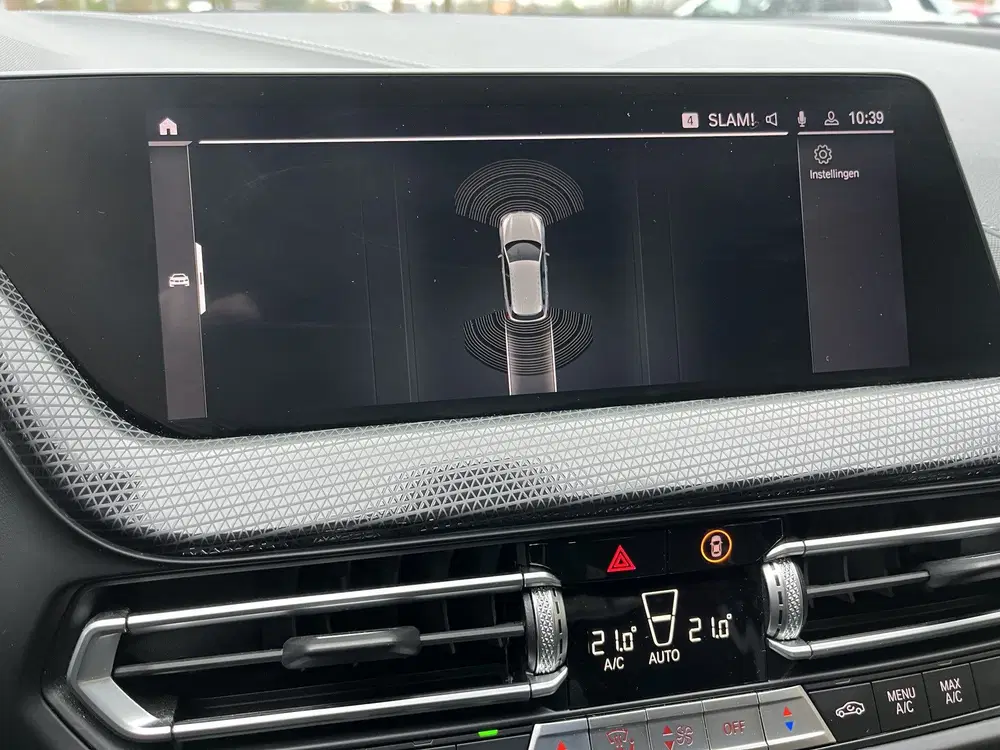 BMW 1-serie 118i Business Edition uit 2021, foto 6