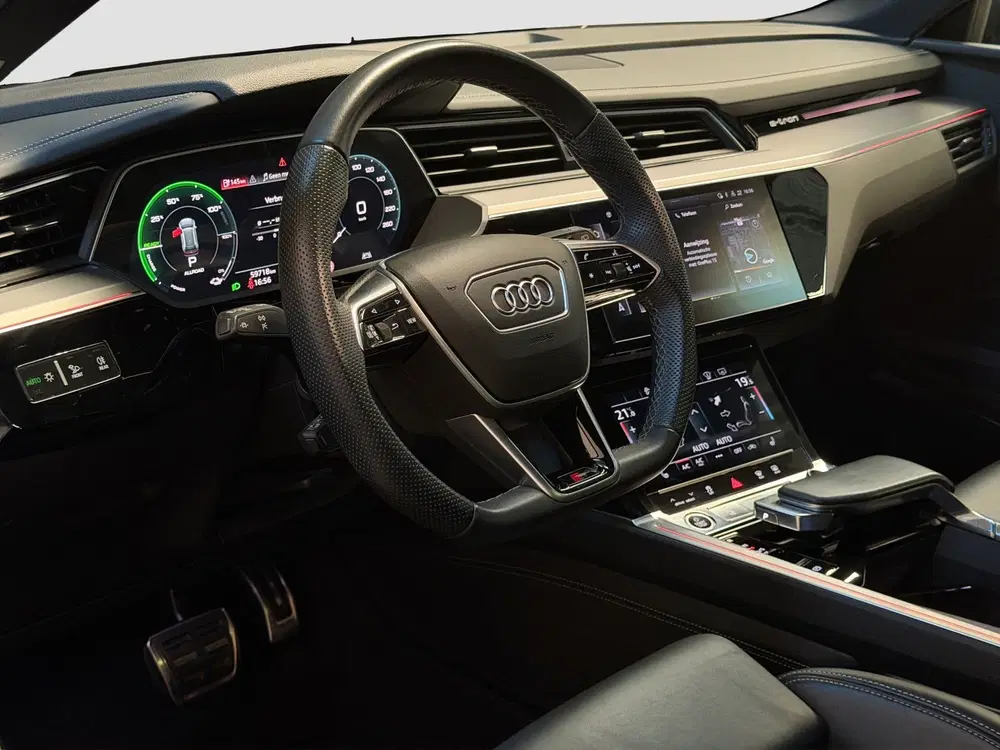 Audi Q8 e-tron 55 quattro S Comp 115 kWh uit 2024, foto 3