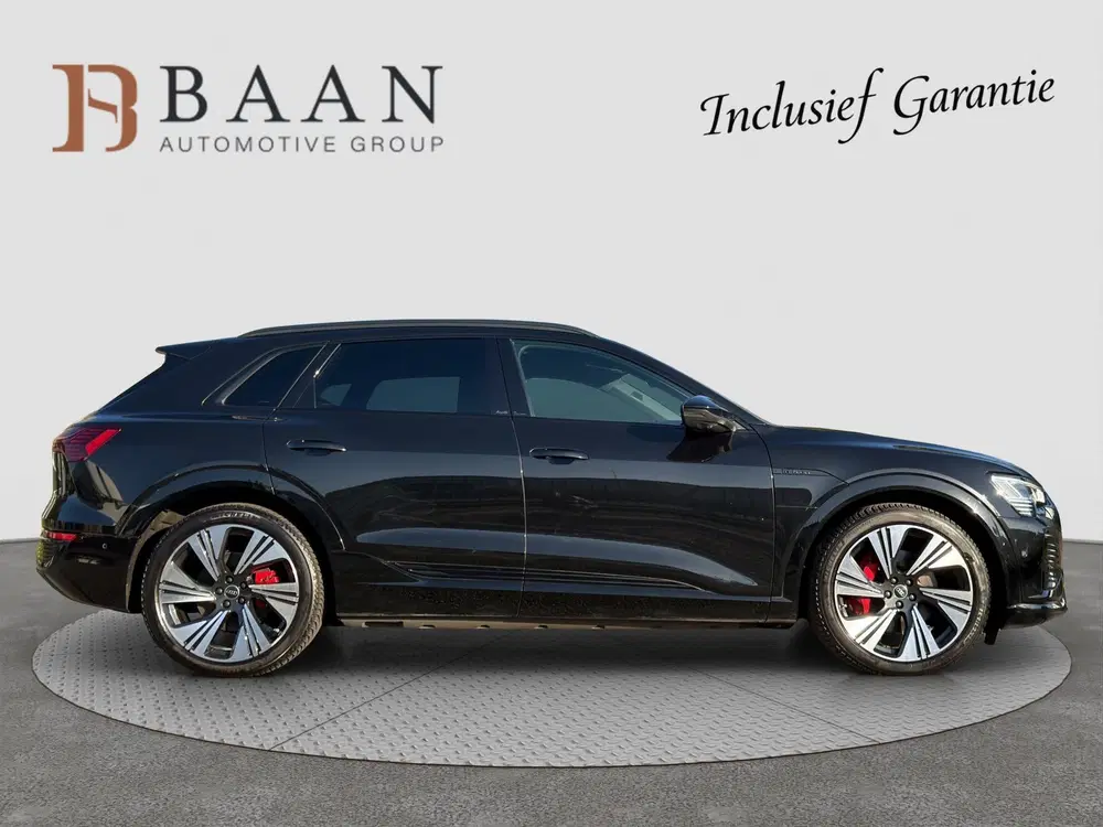 Audi Q8 e-tron 55 quattro S Comp 115 kWh uit 2024, foto 6