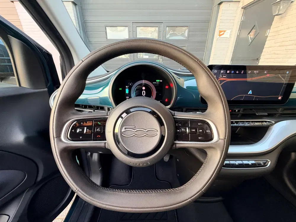Fiat 500 RED 24 kWh Old School Edition uit 2023, foto 12
