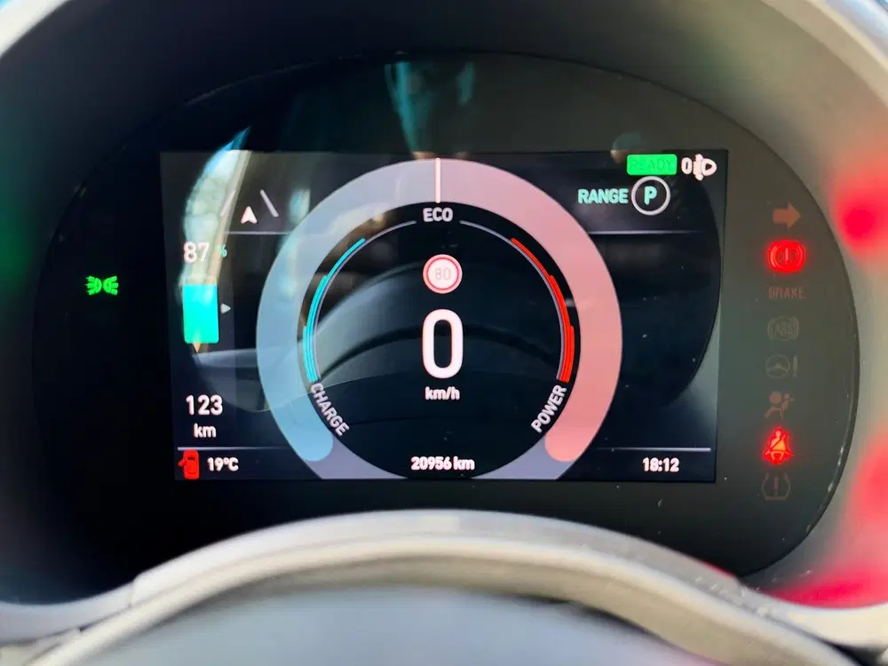 Fiat 500 RED 24 kWh Old School Edition uit 2023, foto 14