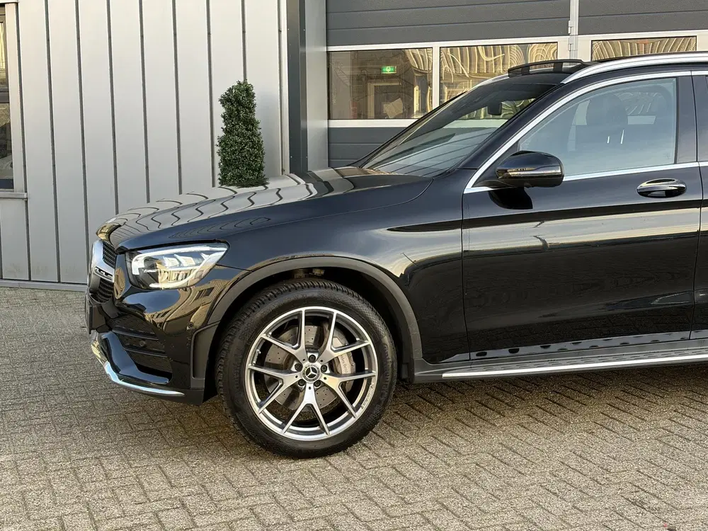 Mercedes-Benz GLC 300de 4MATIC AMG Line uit 2022, foto 3