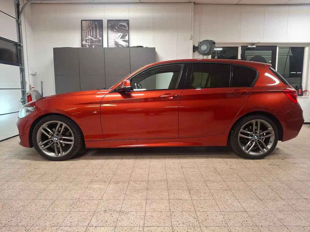 BMW 1-serie 118i Edition M Sport Shadow Line Apple Car uit 2020, foto 2