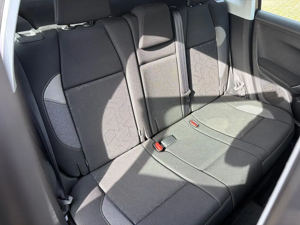Peugeot 2008 1.2 PureTech Blue Lion 2e EIG uit 2019, foto 10