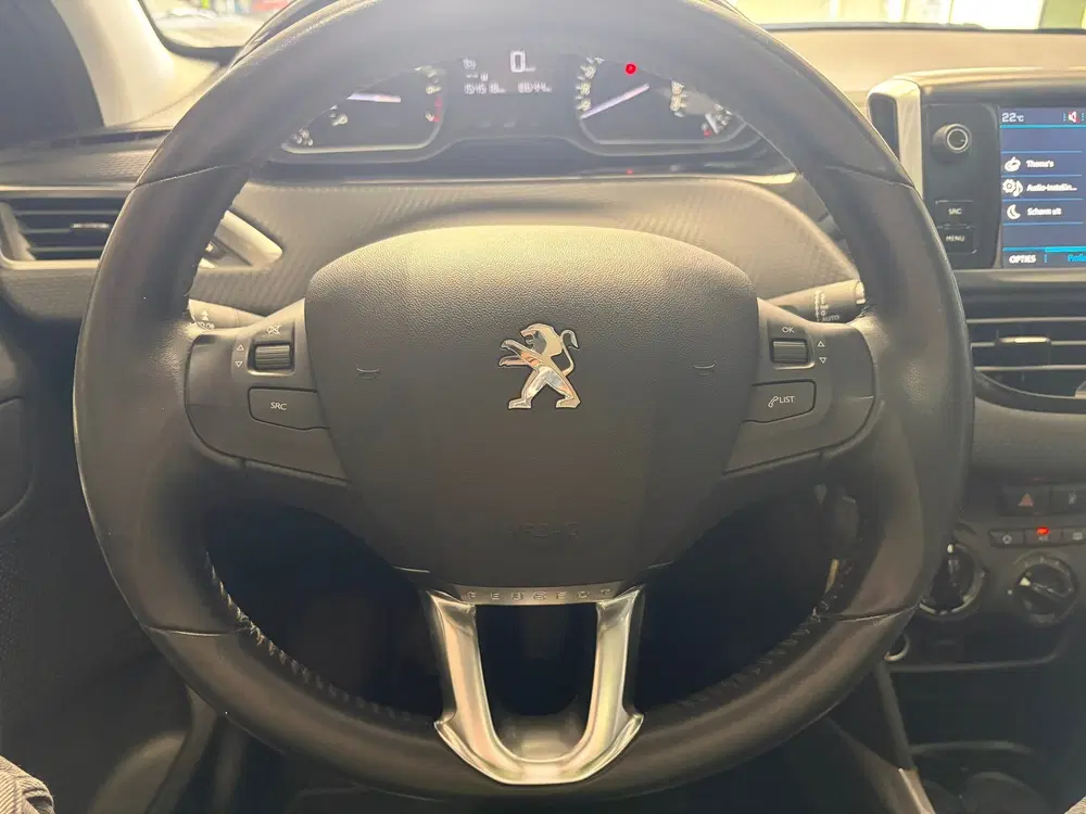 Peugeot 2008 1.2 PureTech Blue Lion 2e EIG uit 2019, foto 14