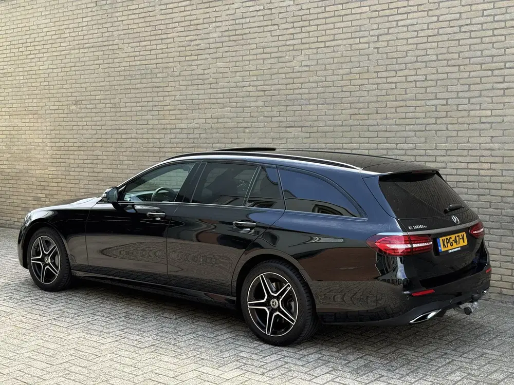 Mercedes-Benz E-Klasse Estate 300 e 320pk Avantgarde AMG Lin uit 2022, foto 2