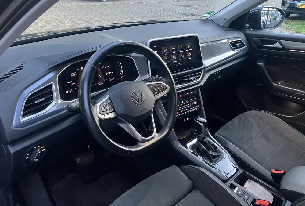Volkswagen T-Roc 1.5 TSI R-Line Navi uit 2023, foto 14
