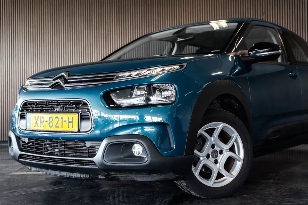 Citroën C4 Cactus Citroen C4 Cactus 1.2 PureTech Feel I CARP uit 2019, foto 2