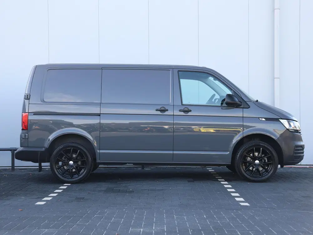 Volkswagen Transporter 2.0 TDI 150PK DSG Automaat uit 2024, foto 2