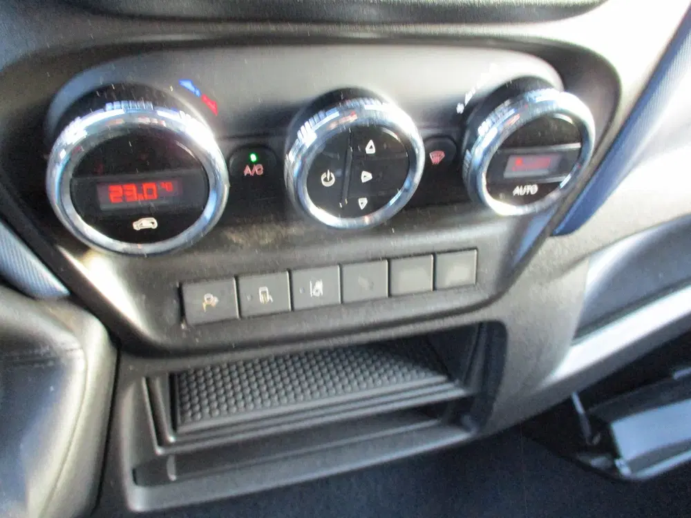 Iveco Daily 35C18 3.0 L2 H2 Automaat Navi Airco 3500 K uit 2021, foto 15