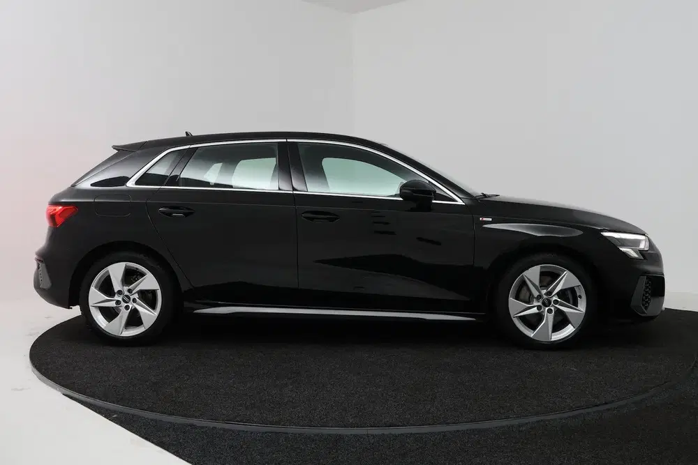 Audi A3 30 TFSI S edition (STOELVERWARMING uit 2021, foto 13