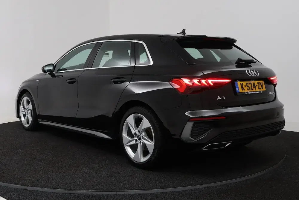 Audi A3 30 TFSI S edition (STOELVERWARMING uit 2021, foto 5
