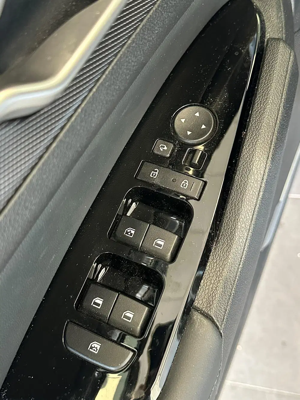 Kia Sportage 1.6 T-GDi Plug-in Hybrid AWD DynamicPlusLi uit 2025, foto 2