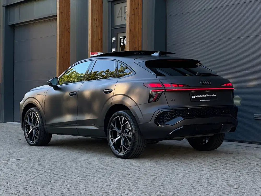 Audi Q3 1.5 e-hybrid S edition Pano uit 2026, foto 4