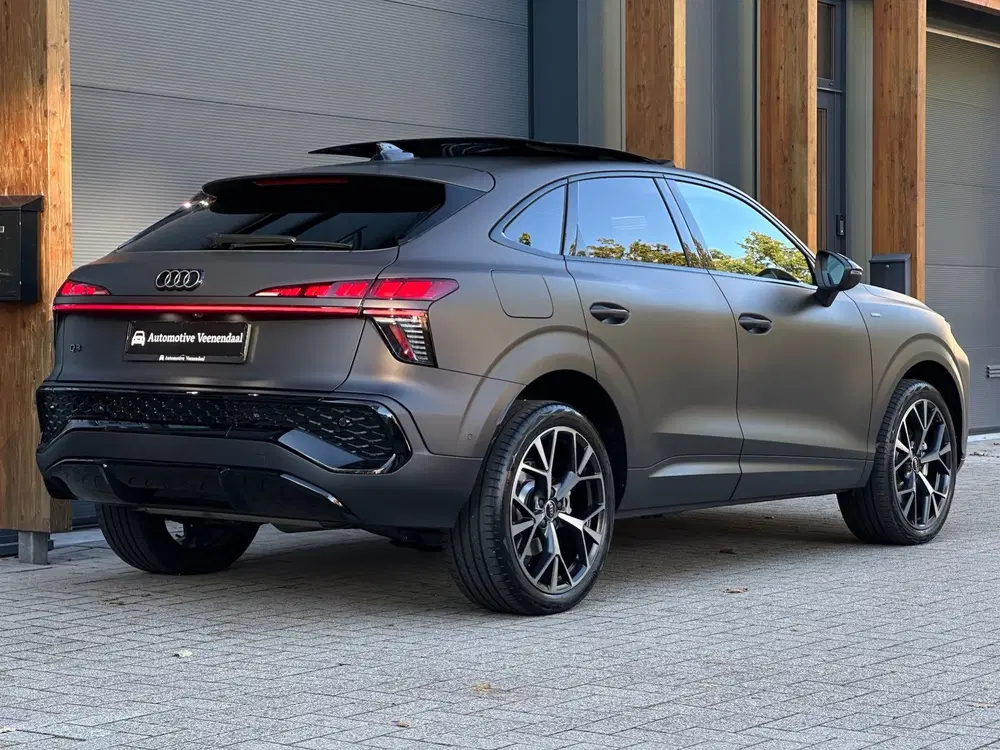 Audi Q3 1.5 e-hybrid S edition Pano uit 2026, foto 6