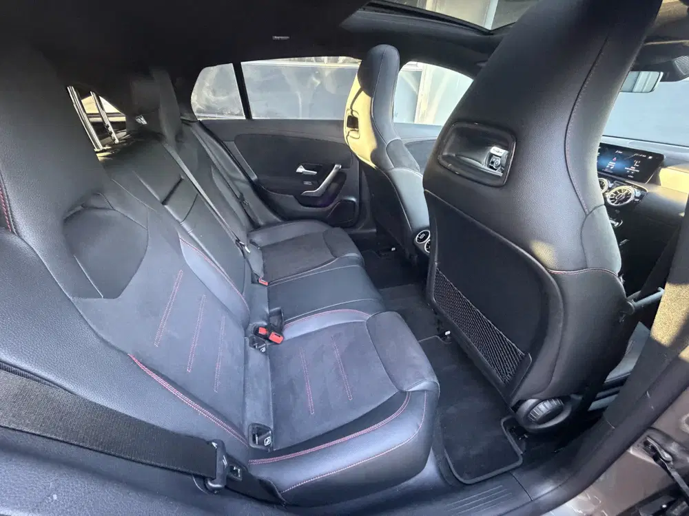 Mercedes-Benz CLA 180 Business Solutio uit 2022, foto 10
