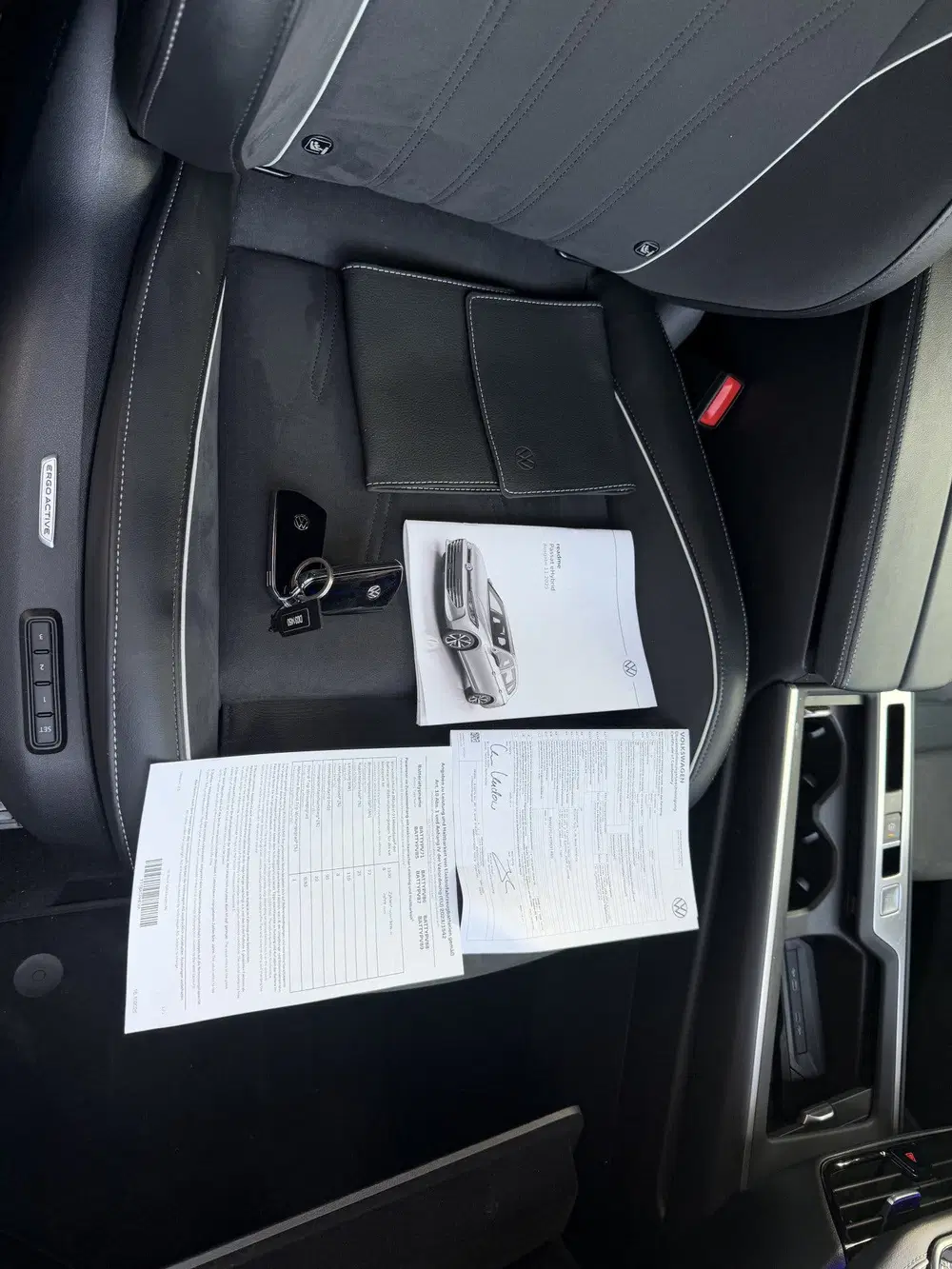 Volkswagen Passat 1.5 eHybrid 204pk Elegance uit 2026, foto 14