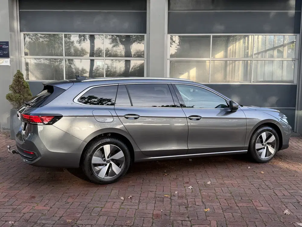 Volkswagen Passat 1.5 eHybrid 204pk Elegance uit 2026, foto 2